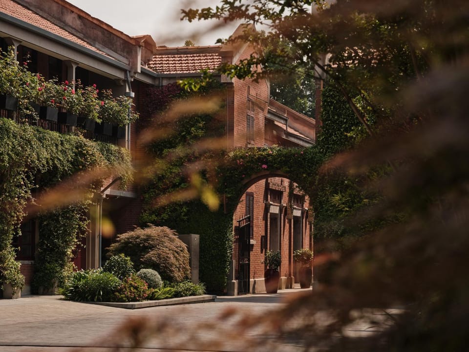 Property building, Garden view