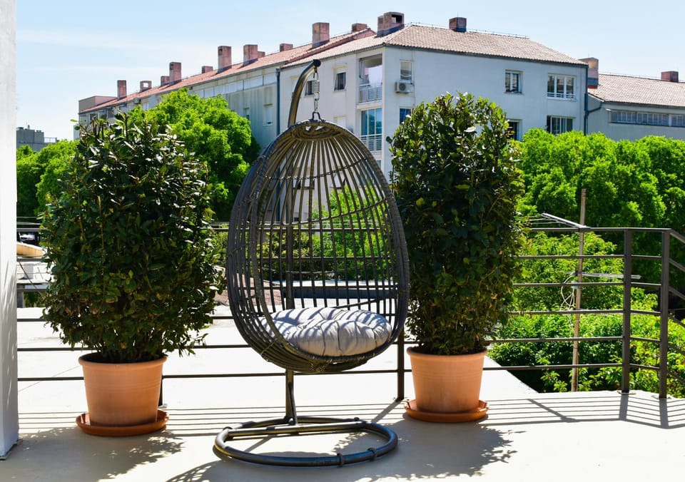 Day, Seating area, Garden view