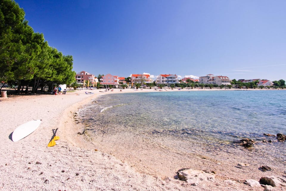 Neighbourhood, Natural landscape, Beach