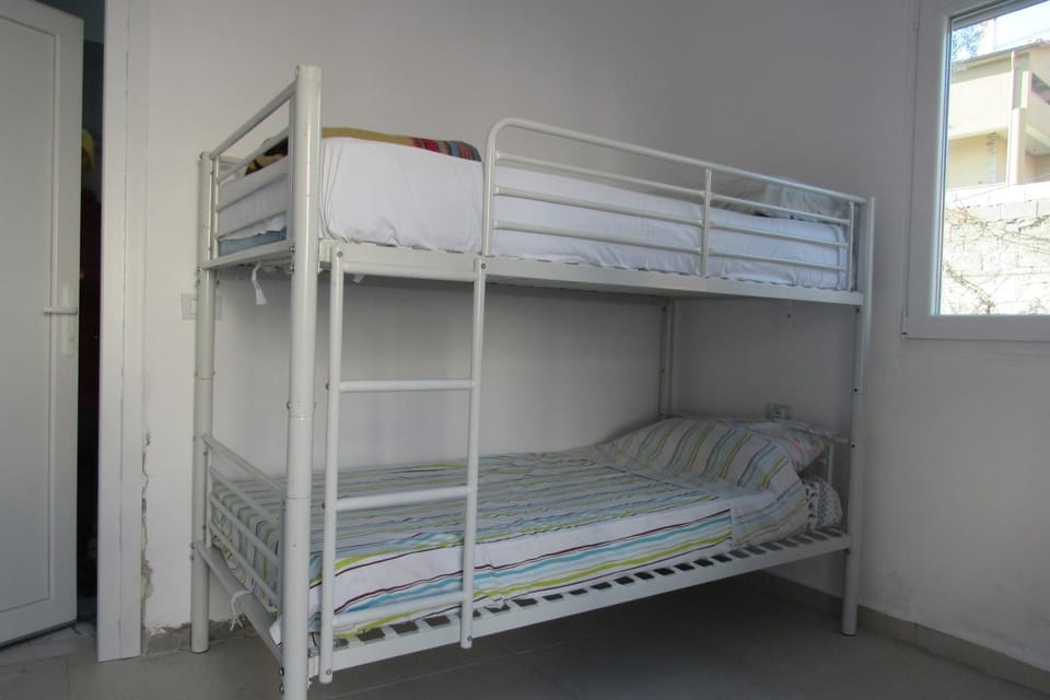bunk bed