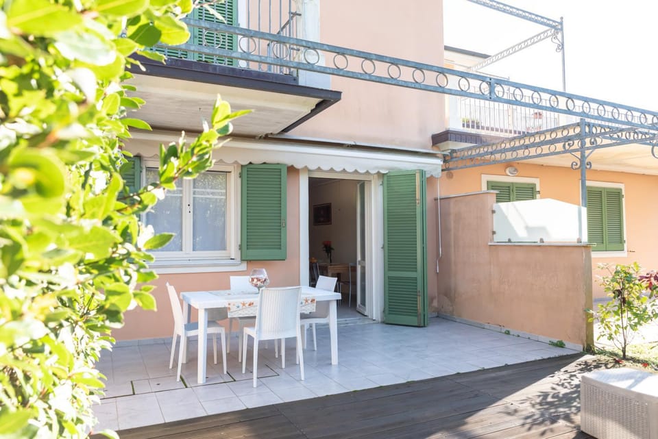 Rta la Pergola Apartment hotel in Province of Massa and Carrara