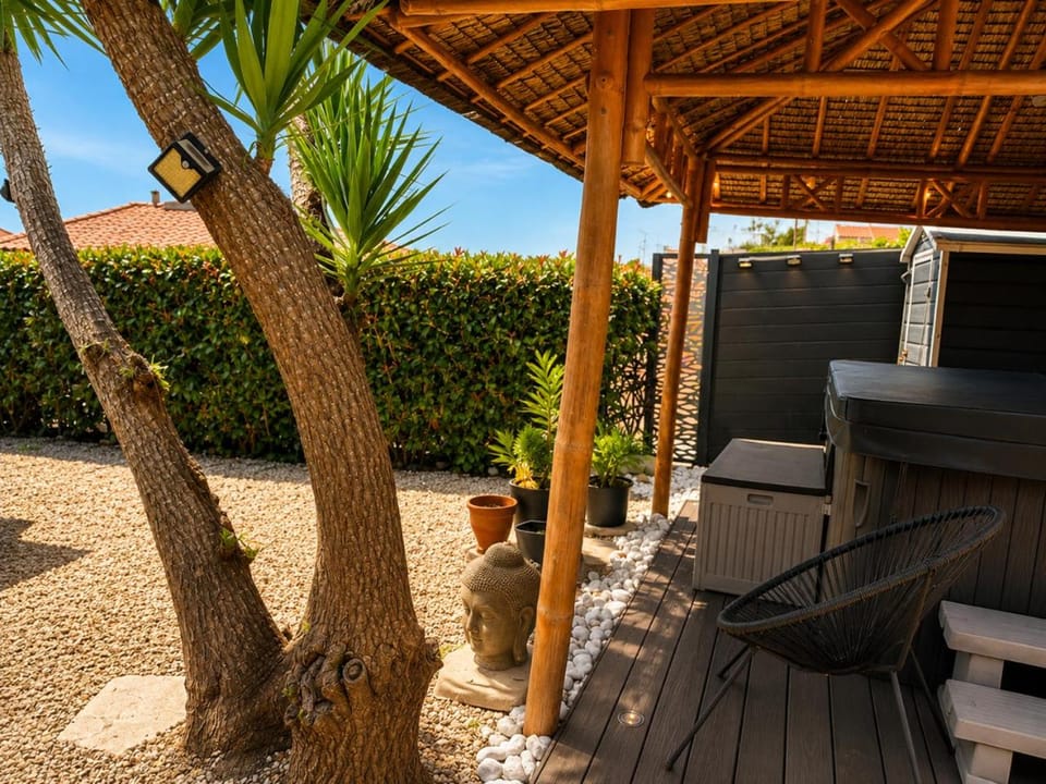 Patio, View (from property/room), Balcony/Terrace