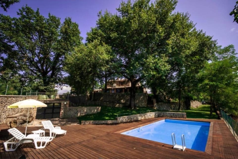 Pool view, Swimming pool, sunbed