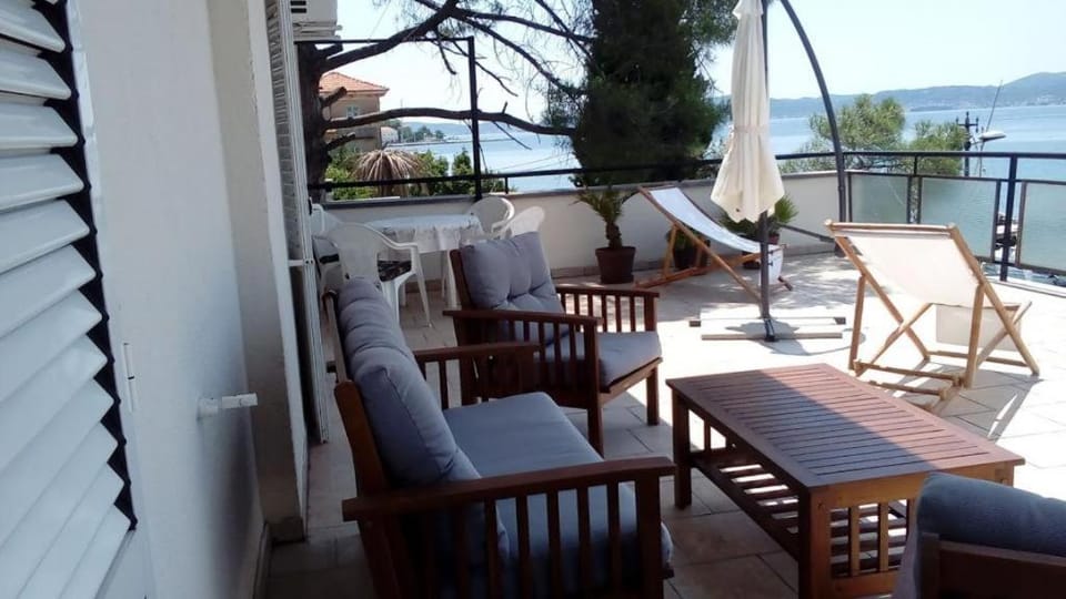 Amazing seaview apartment with a balcony near the beach - Kneza Trpimira I Apartment in Zadar