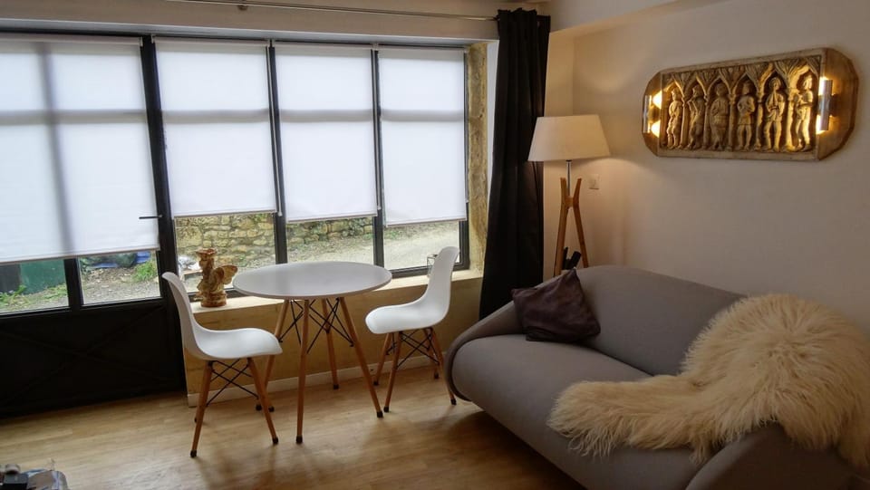 Living room, Bedroom
