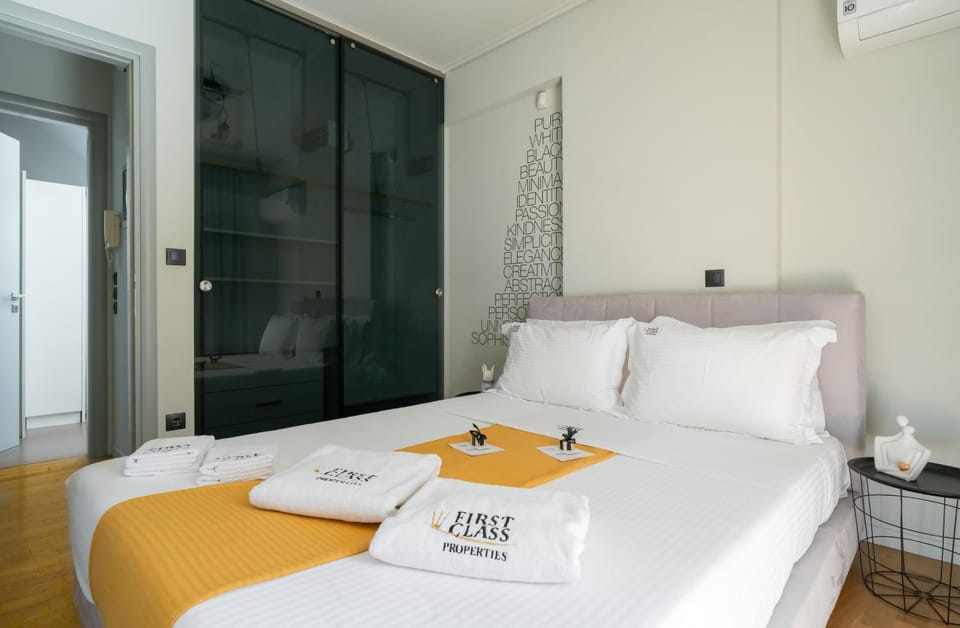 Bed, Bathroom, Decorative detail, towels, wardrobe