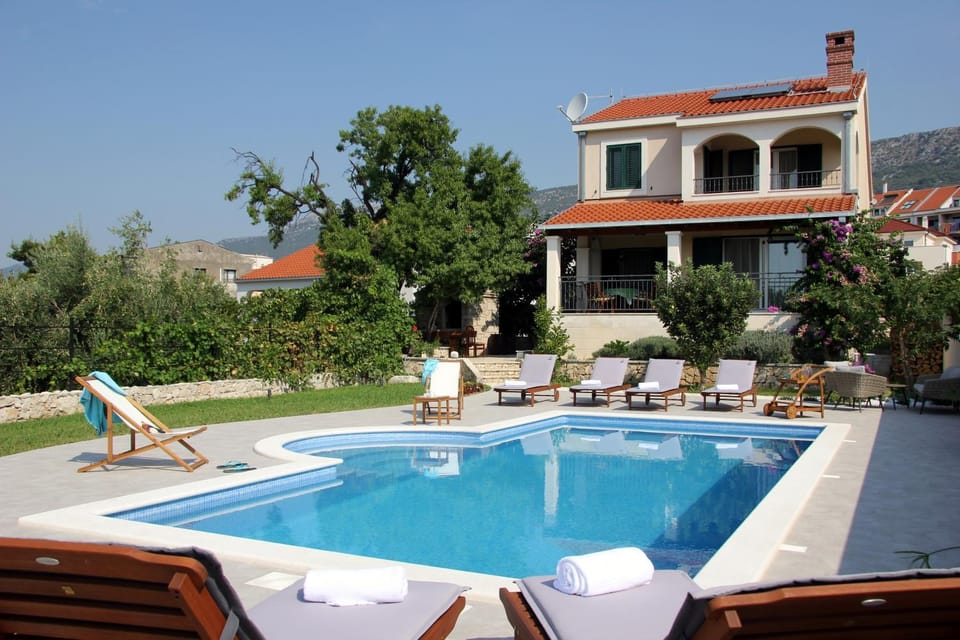 Property building, Swimming pool