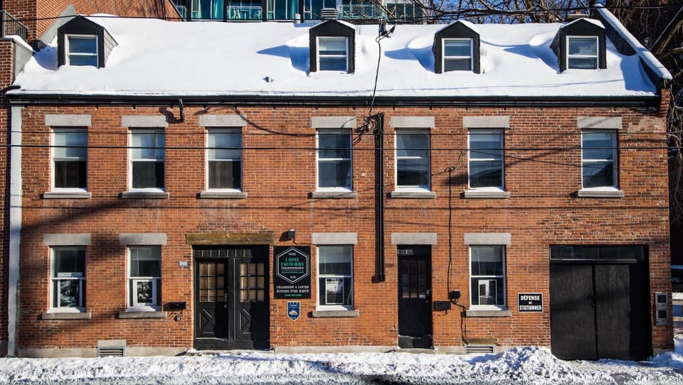 Property building, Facade/entrance, Winter