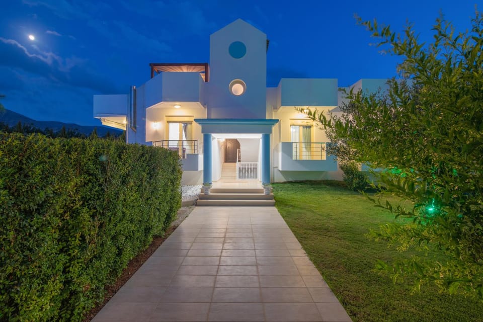 Property building, Facade/entrance