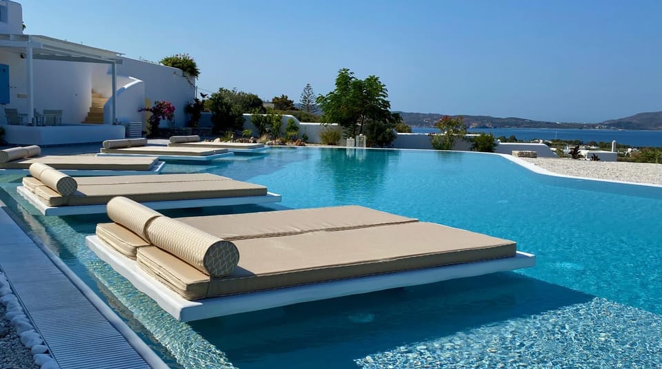 Blu Suites and Studios Country House in Milos