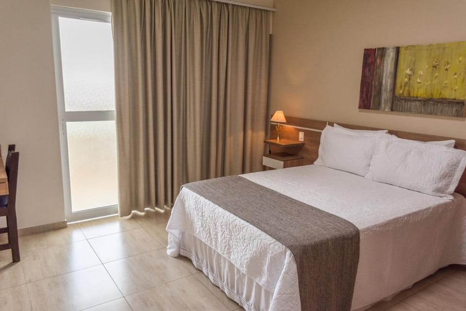 Bed, Day, Balcony/Terrace, Photo of the whole room, Bedroom, Family