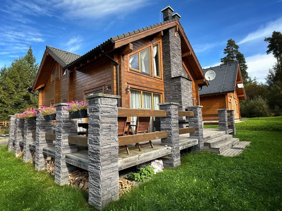 Property building, Garden, Balcony/Terrace