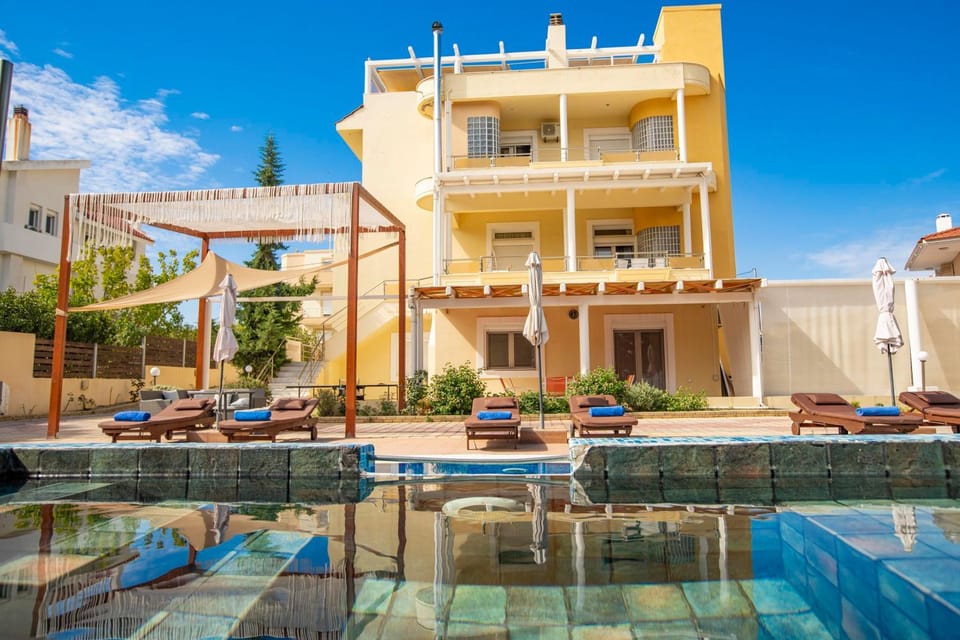 Property building, Swimming pool