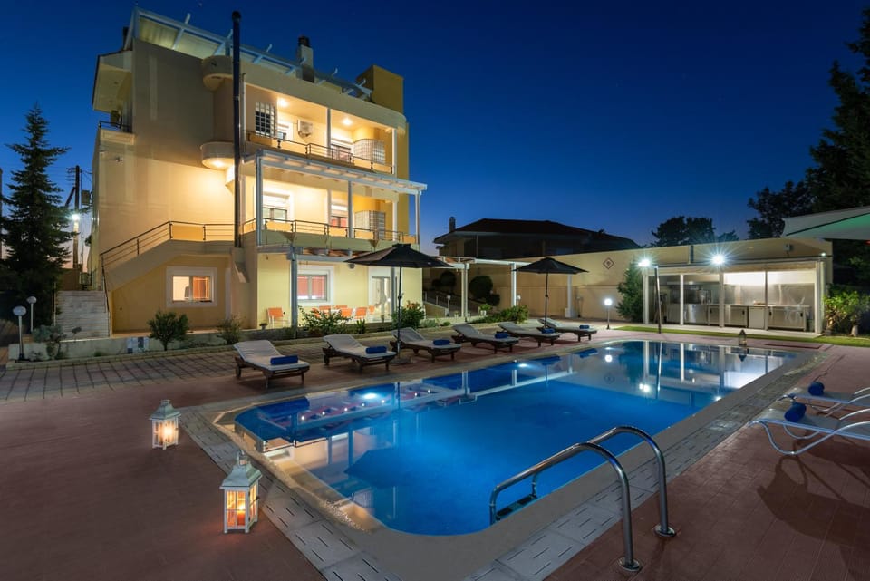 Property building, Swimming pool