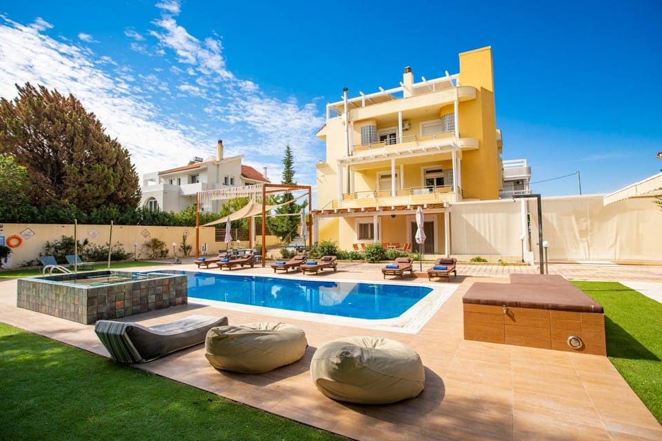 Property building, Swimming pool