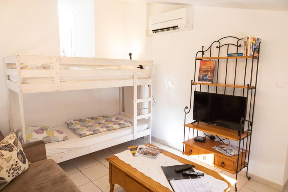 Appartement spacieux Rochereau Apartment in L'Isle-sur-la-Sorgue