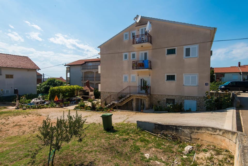 Property building, Garden