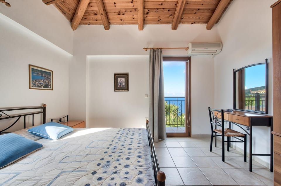 Photo of the whole room, Bedroom, Sea view, air conditioner