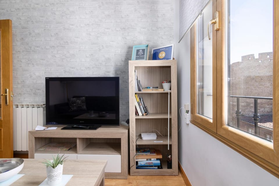 Living room, Lounge or bar, Landmark view