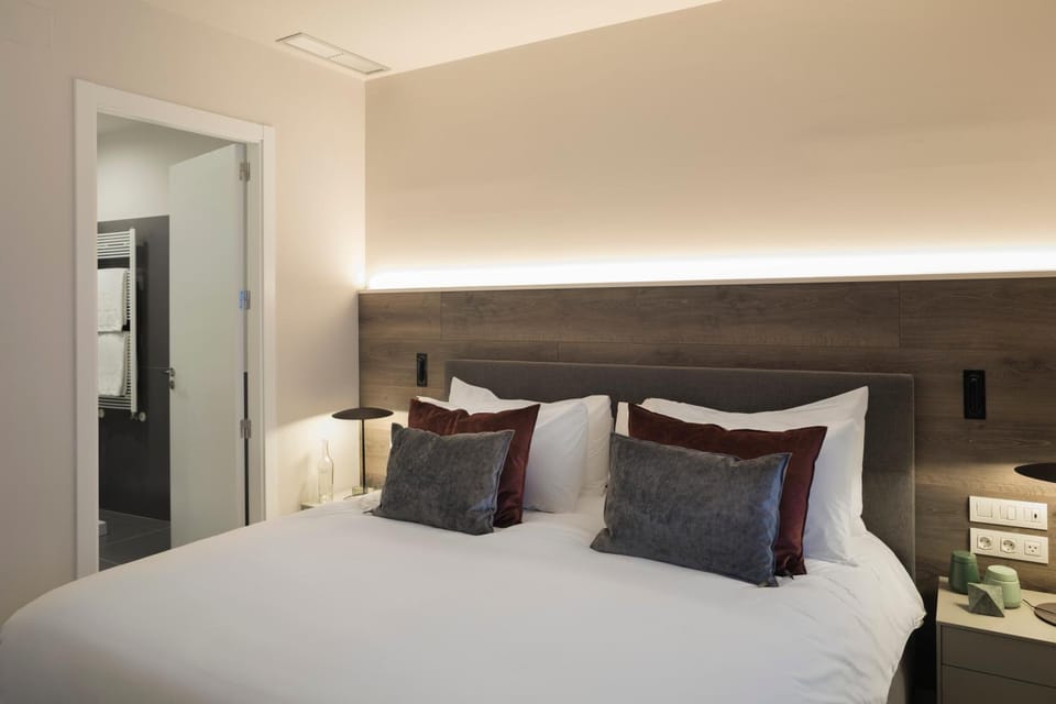 Bed, Decorative detail, Bedroom