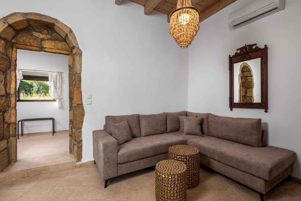 Living room, Seating area, air conditioner