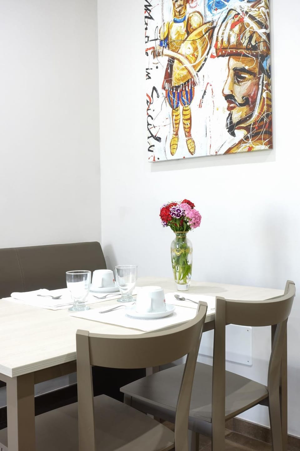 Communal lounge/ TV room, Lounge or bar, Food and drinks