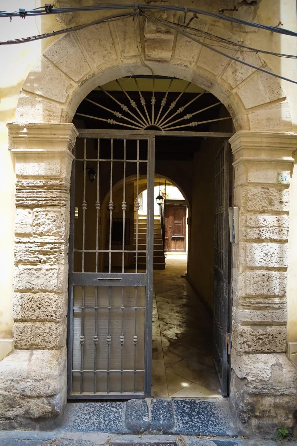 Facade/entrance