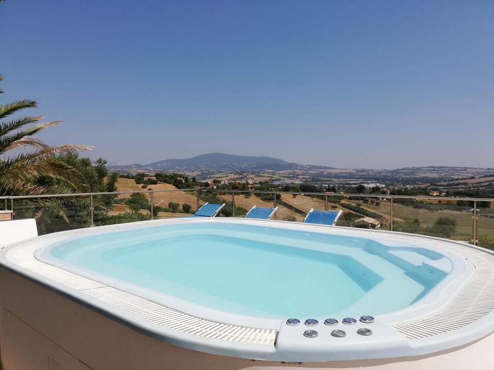 Villa Belvedere Degli Ulivi Country House in Marche