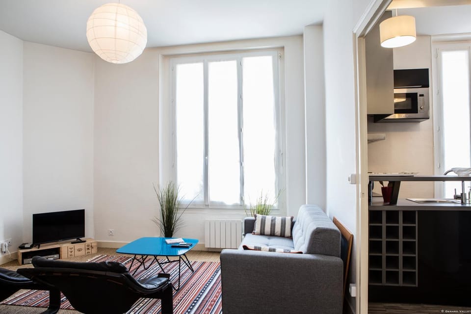 Kitchen or kitchenette, Living room