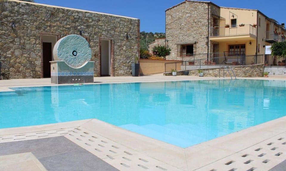 Property building, Swimming pool