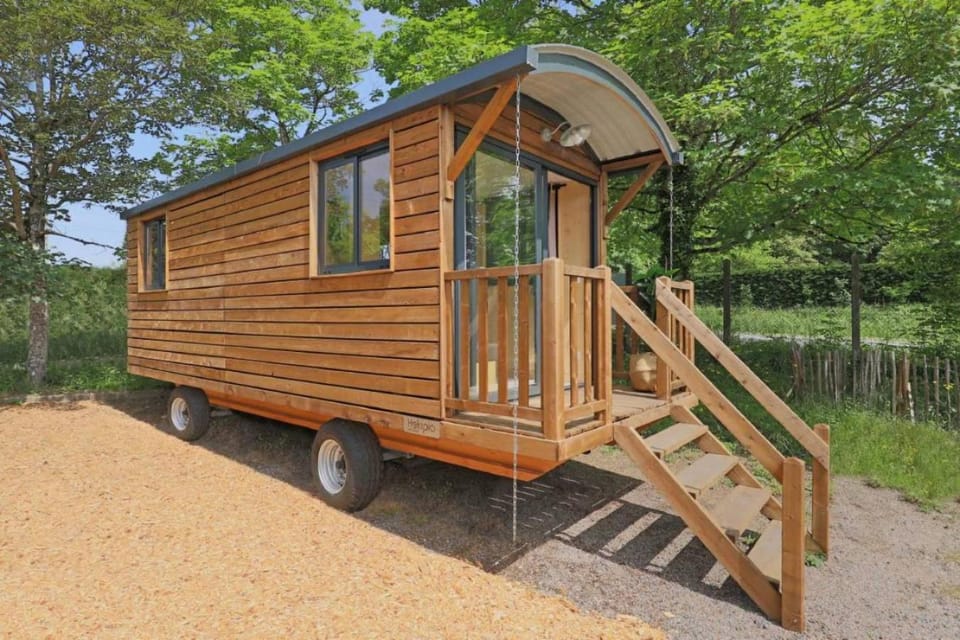 Off site, Garden view