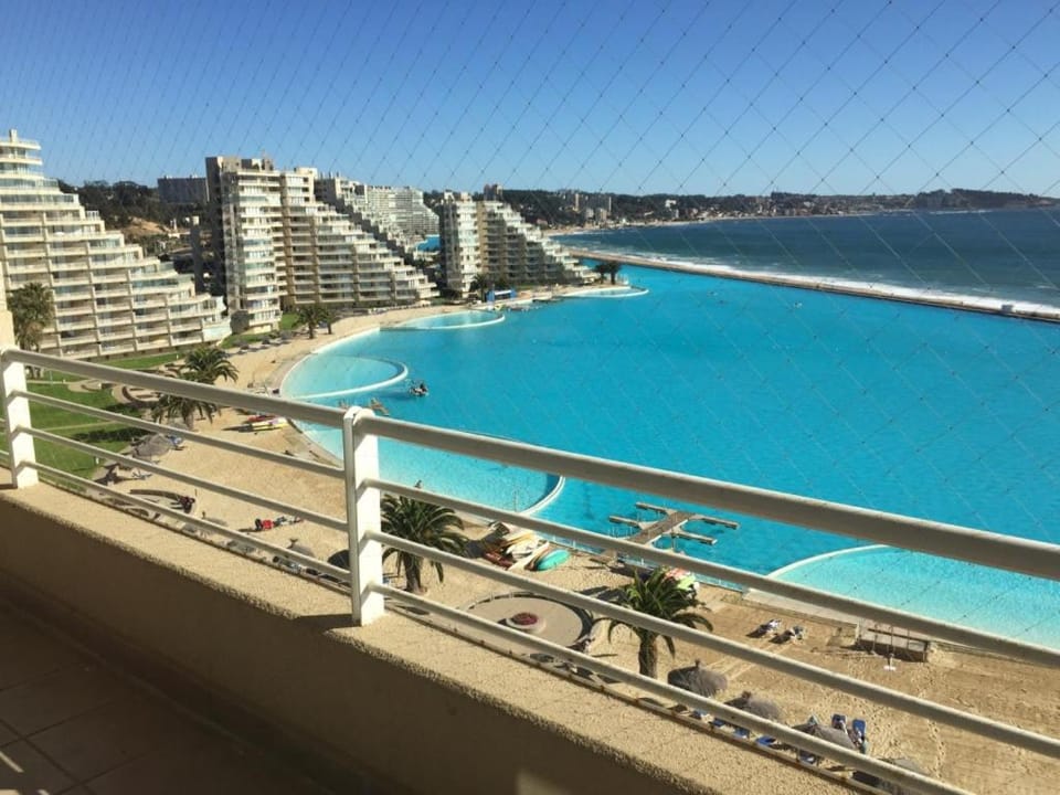 Property building, Balcony/Terrace, Pool view, Sea view, Swimming pool