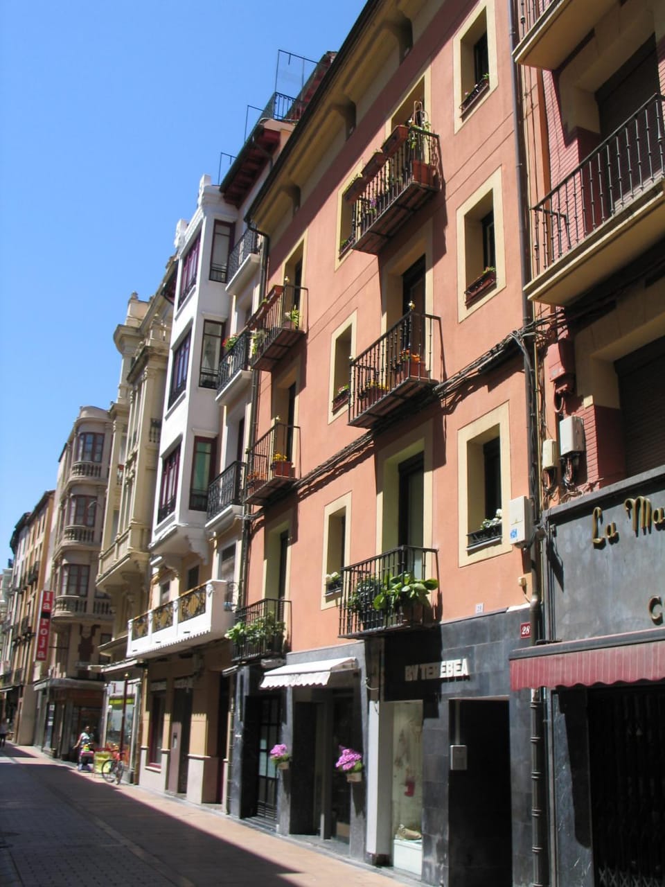 Property building, Facade/entrance