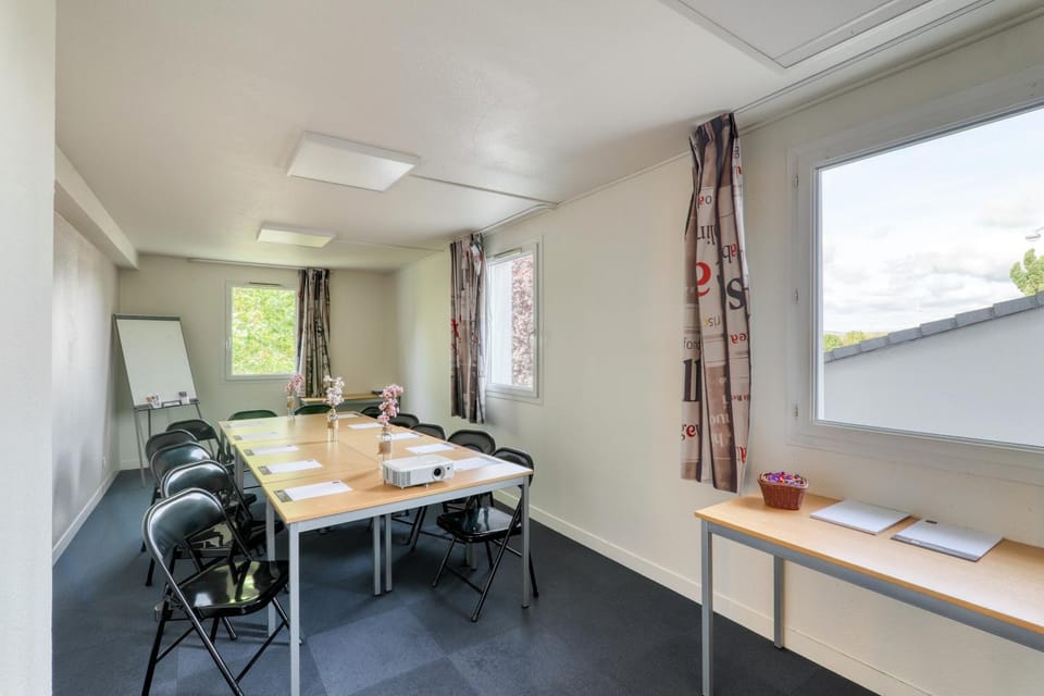 Meeting/conference room