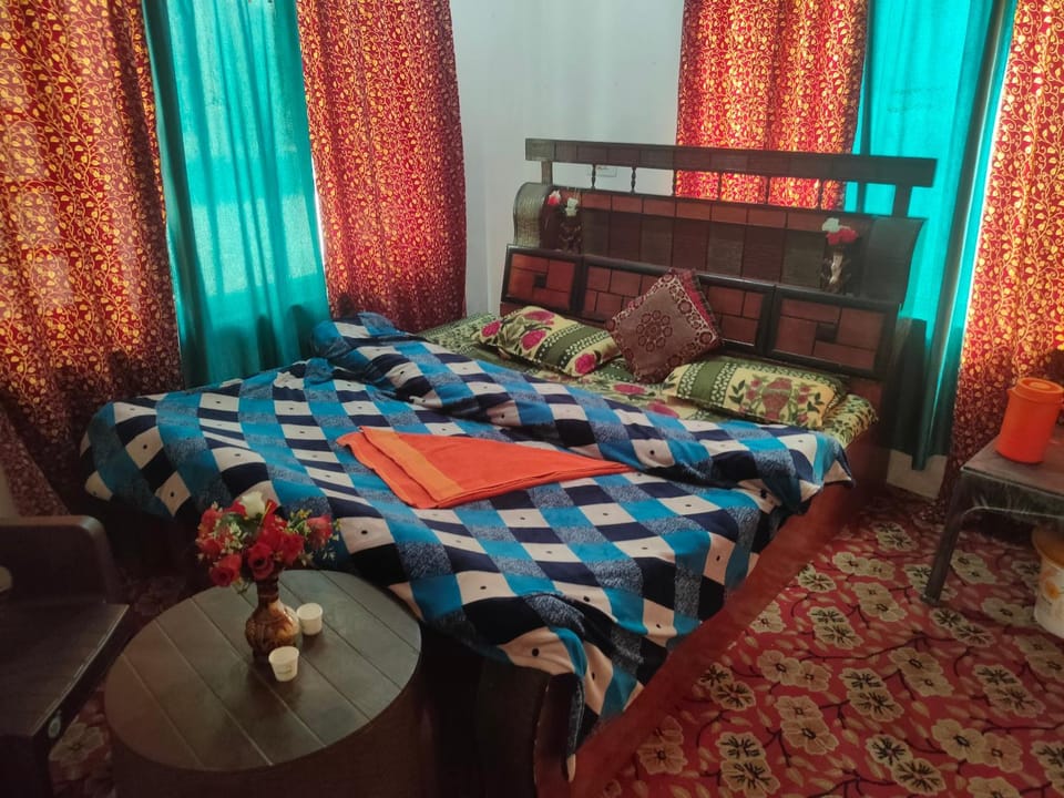 Hotel Irshad Home Stay Bed and Breakfast in India