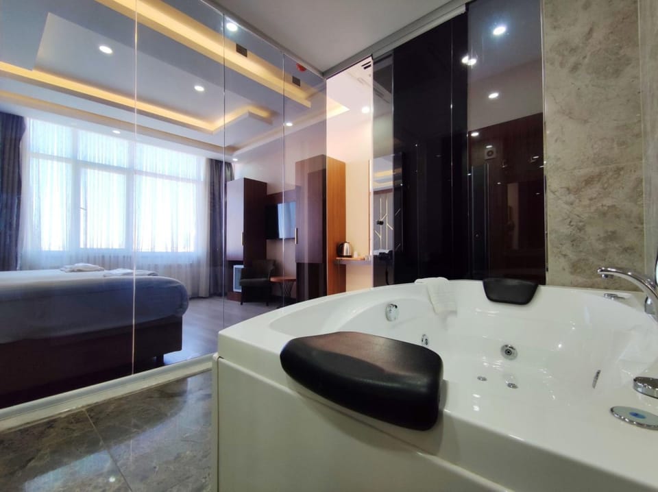 Bathroom, Bath