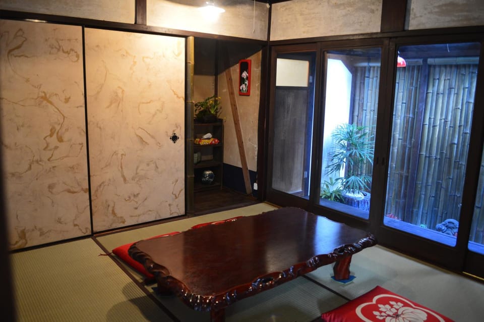 Decorative detail, Dining area, Garden view
