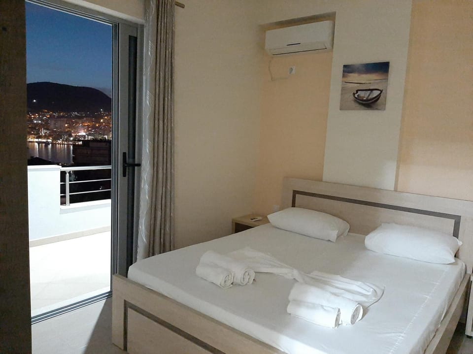 Night, View (from property/room), Photo of the whole room, Bedroom, Sea view