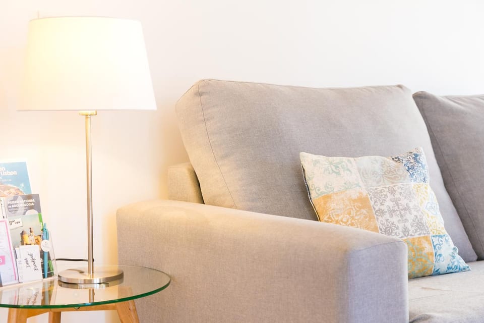 Charming Santos Neighborhood, Walk to Time Out Market Apartment in Lisbon