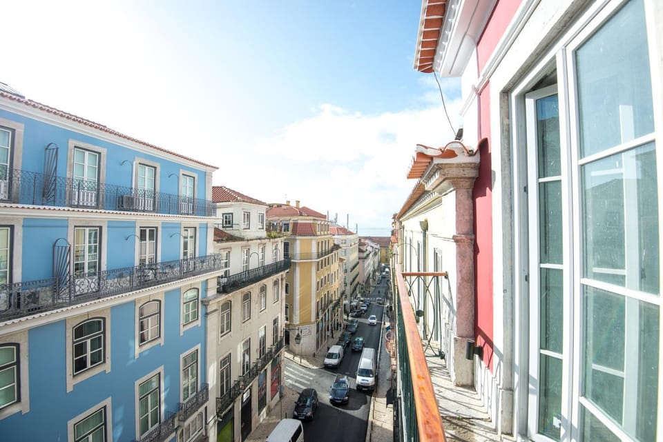Balcony/Terrace, City view, River view, Street view