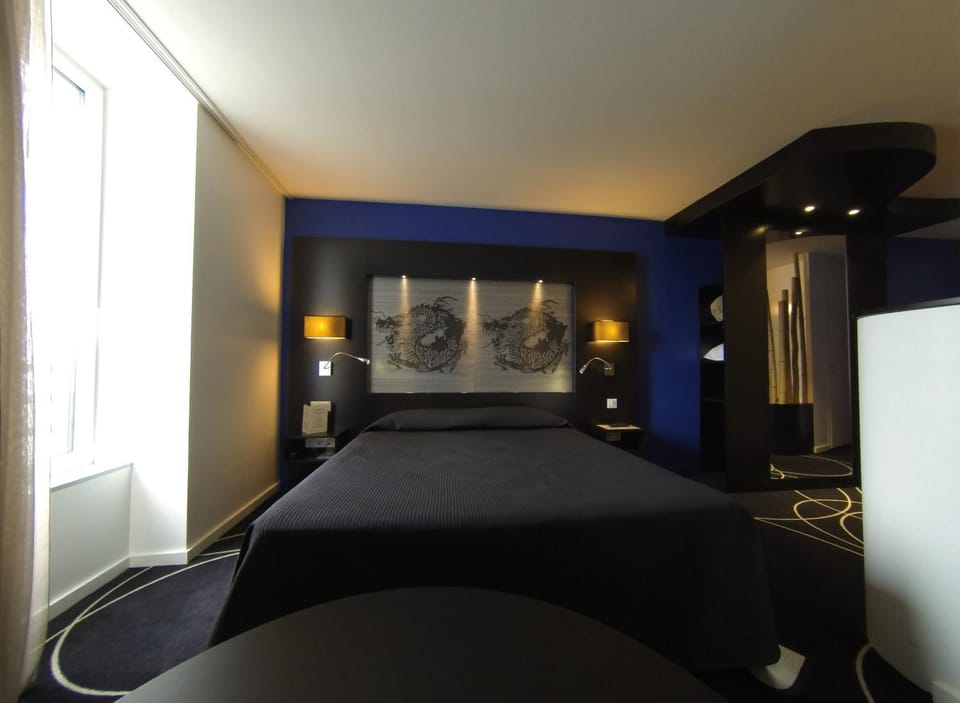 Shower, Toilet, Staff, Bathroom, TV and multimedia, Coffee/tea facilities, Photo of the whole room, Decorative detail, Bedroom, Pets, City view, Street view, Family
