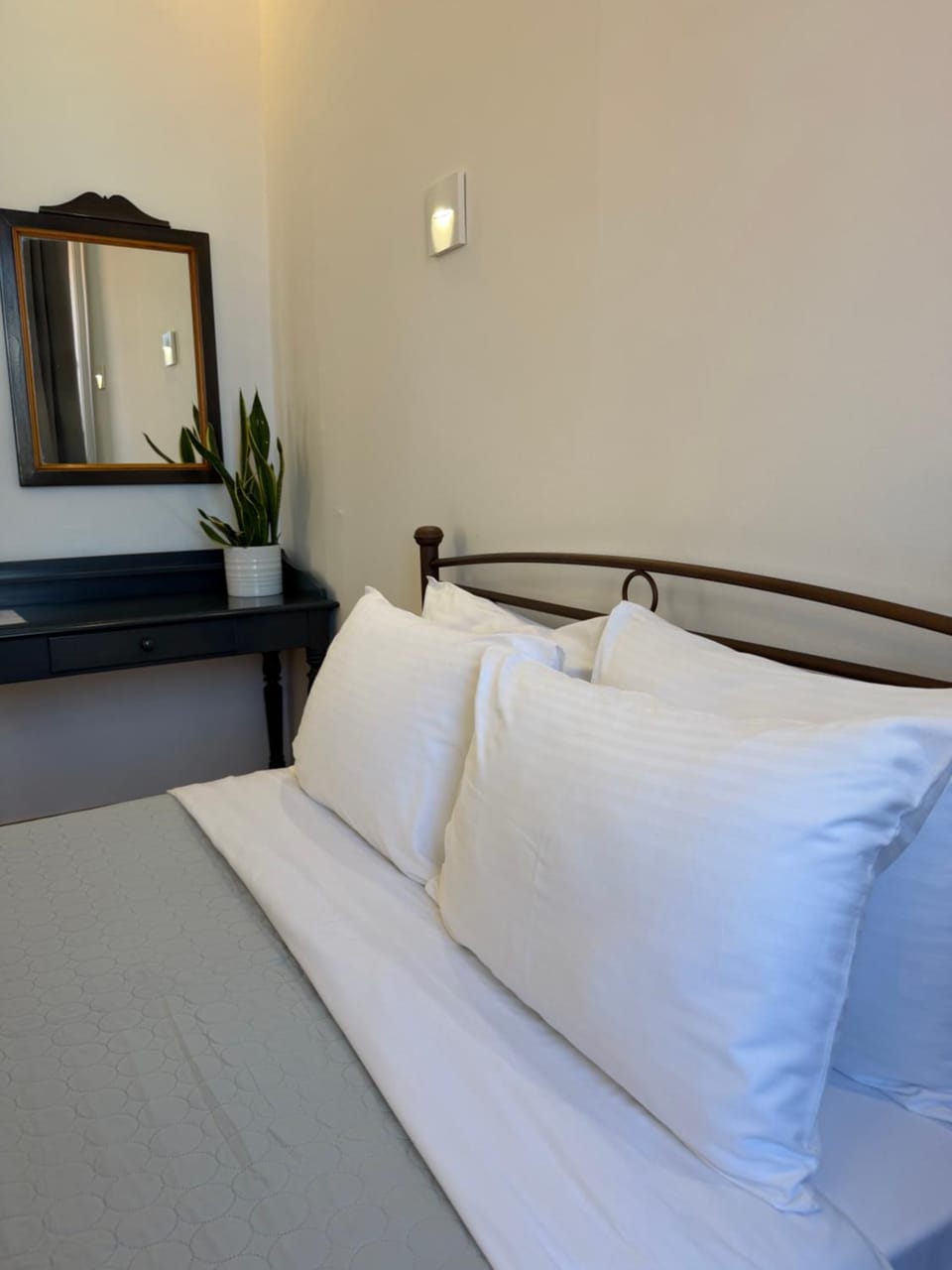 Douskos Guesthouse Bed and Breakfast in Islands
