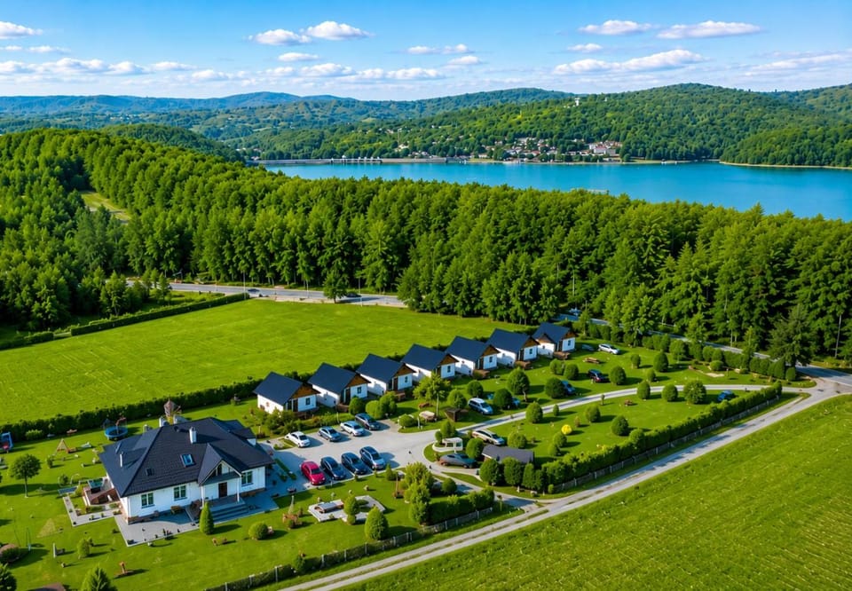 Property building, Nearby landmark, Natural landscape, Bird's eye view, Lake view, Mountain view