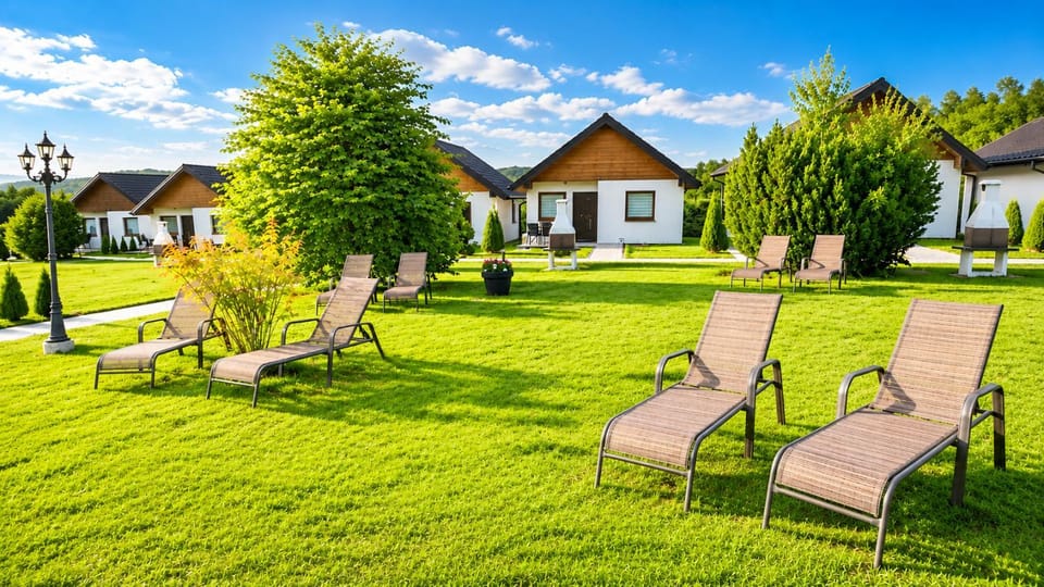 Property building, Garden, Seating area, Garden view, sunbed