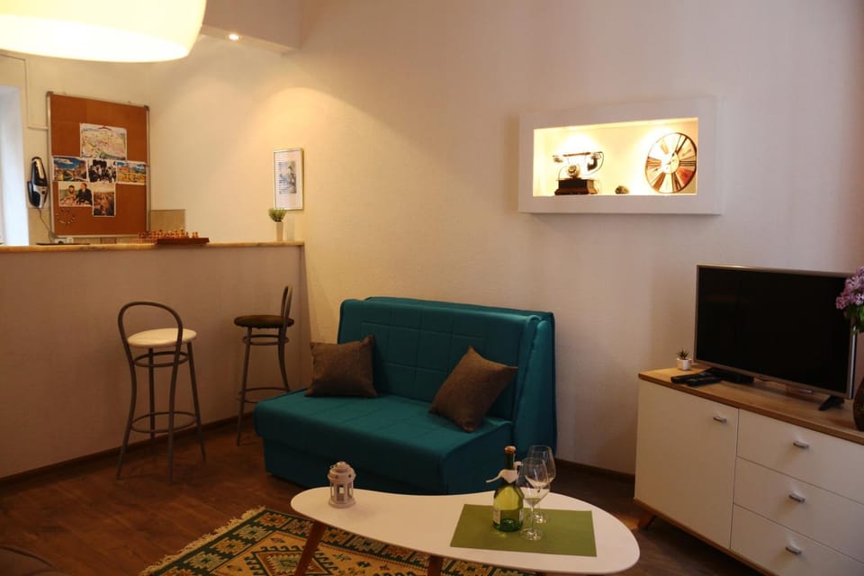 Bed, Summer, View (from property/room), Kitchen or kitchenette, Living room, On site, Entertainment, Sunset