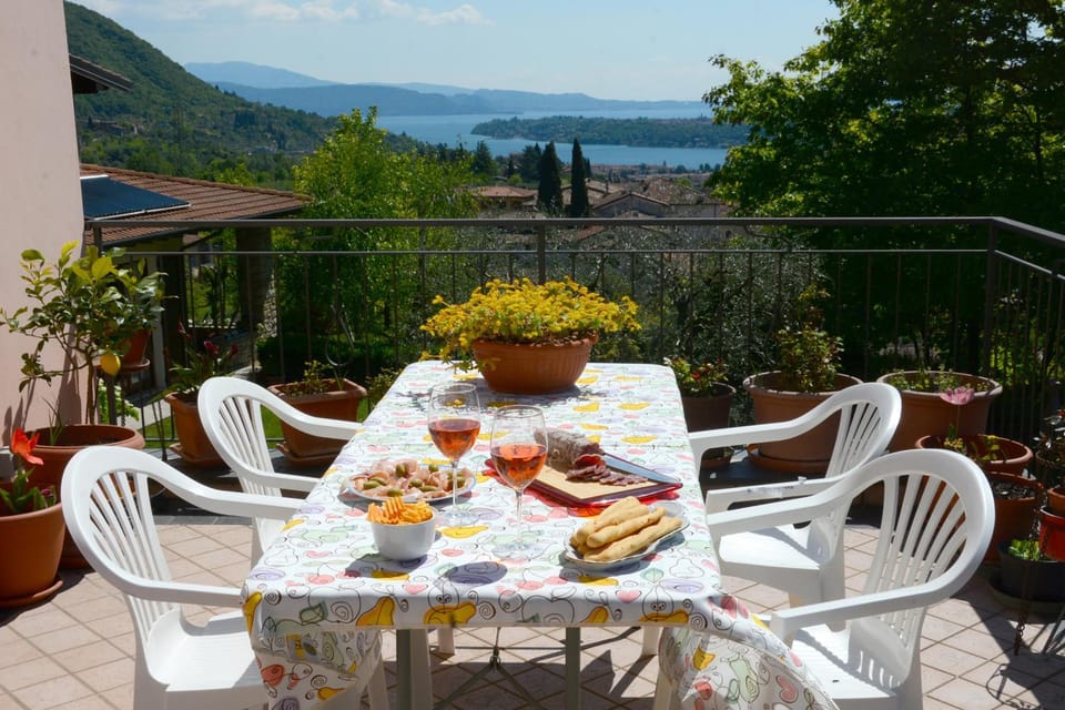Balcony/Terrace, Lake view