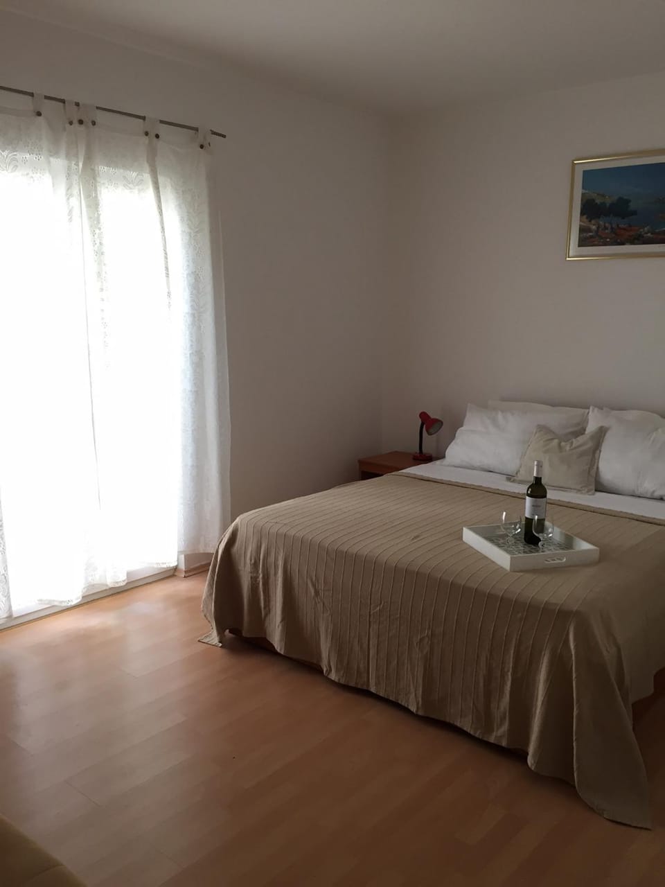Bed, Photo of the whole room, Decorative detail, Bedroom