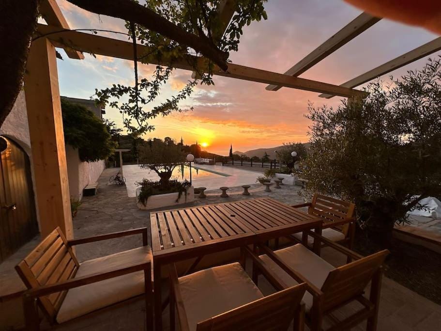 View (from property/room), Balcony/Terrace, Sunset