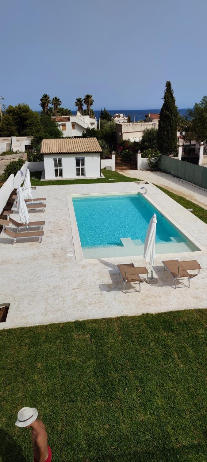 Pool view, Swimming pool