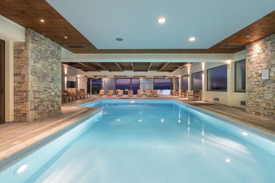 Business facilities, Swimming pool